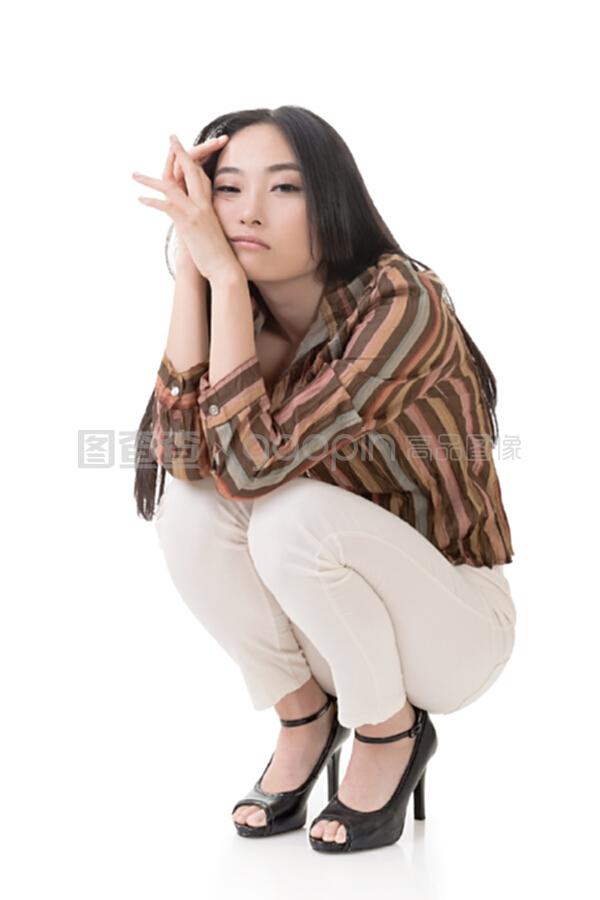 嘴唇直播下载 雨夜魅影